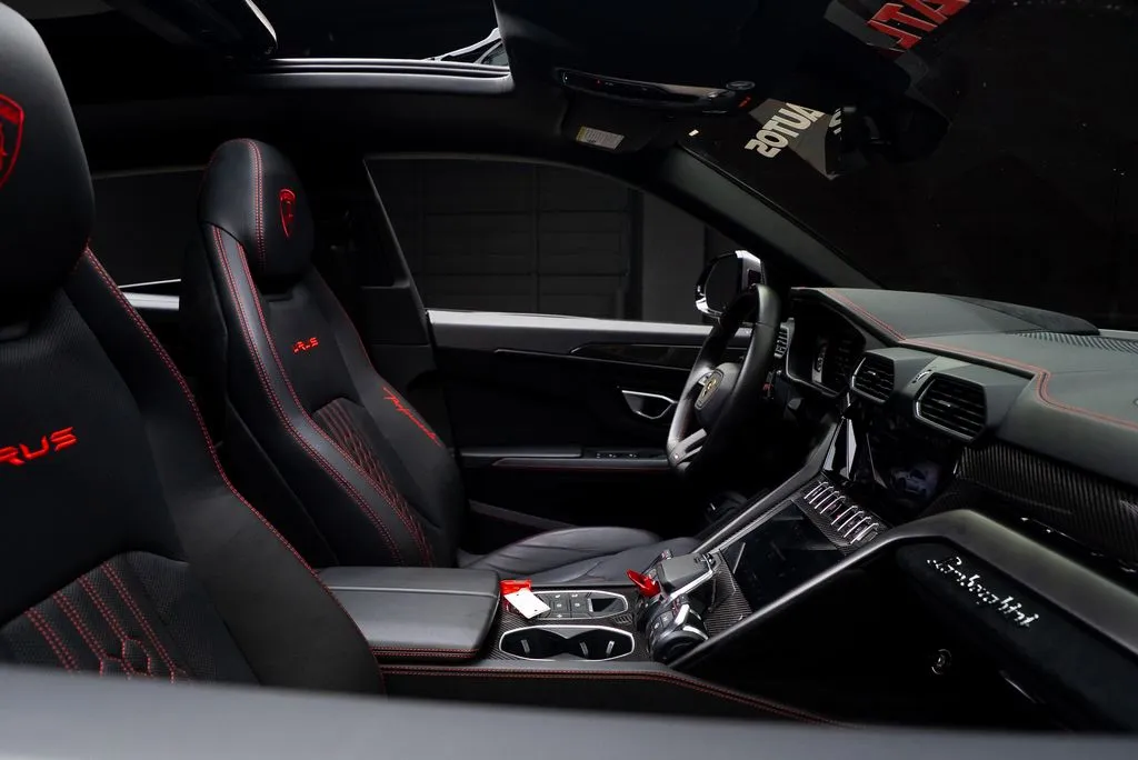 Lamborghini Urus photo 52