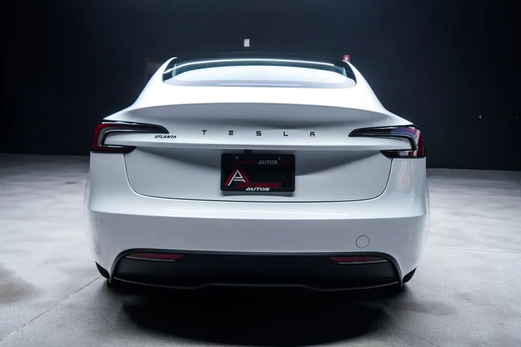 Tesla Model 3 photo 20