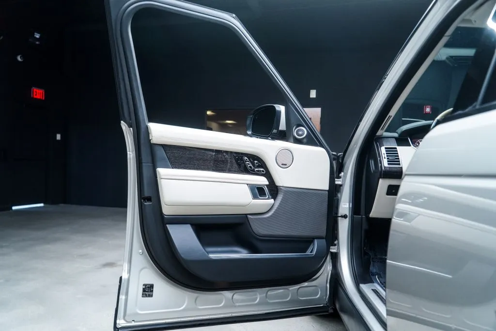 Land Rover Range Rover photo 24