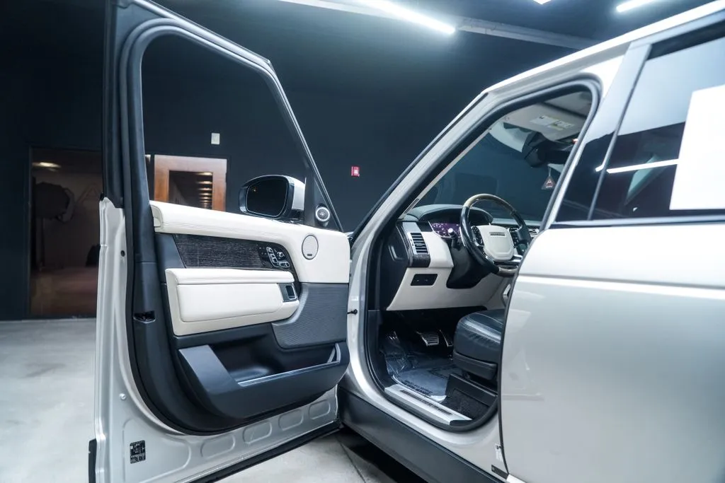 Land Rover Range Rover photo 23