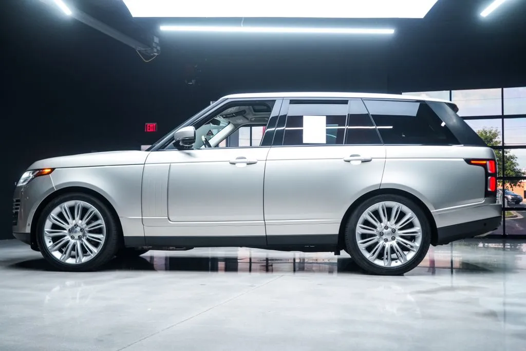 Land Rover Range Rover photo 22