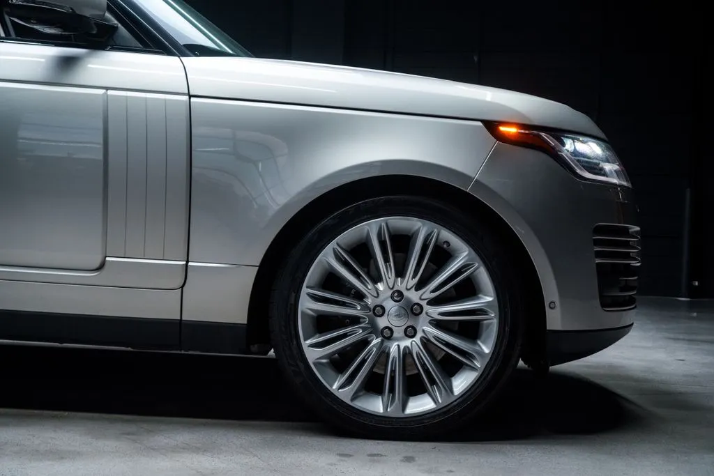 Land Rover Range Rover photo 11