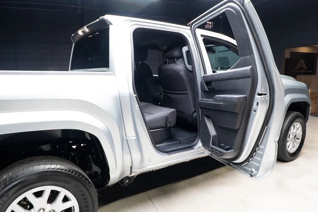 Toyota Tacoma photo 49