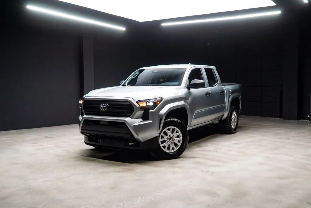 Toyota Tacoma photo 50