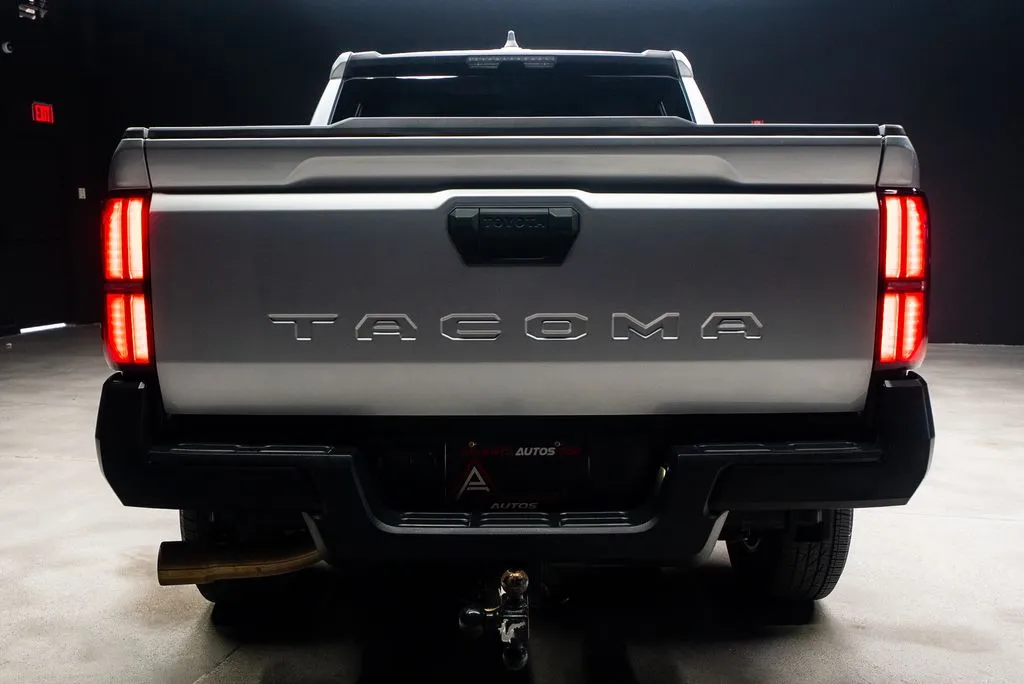 Toyota Tacoma photo 21
