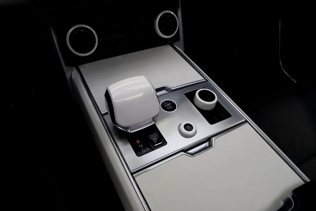 Land Rover Range Rover photo 41
