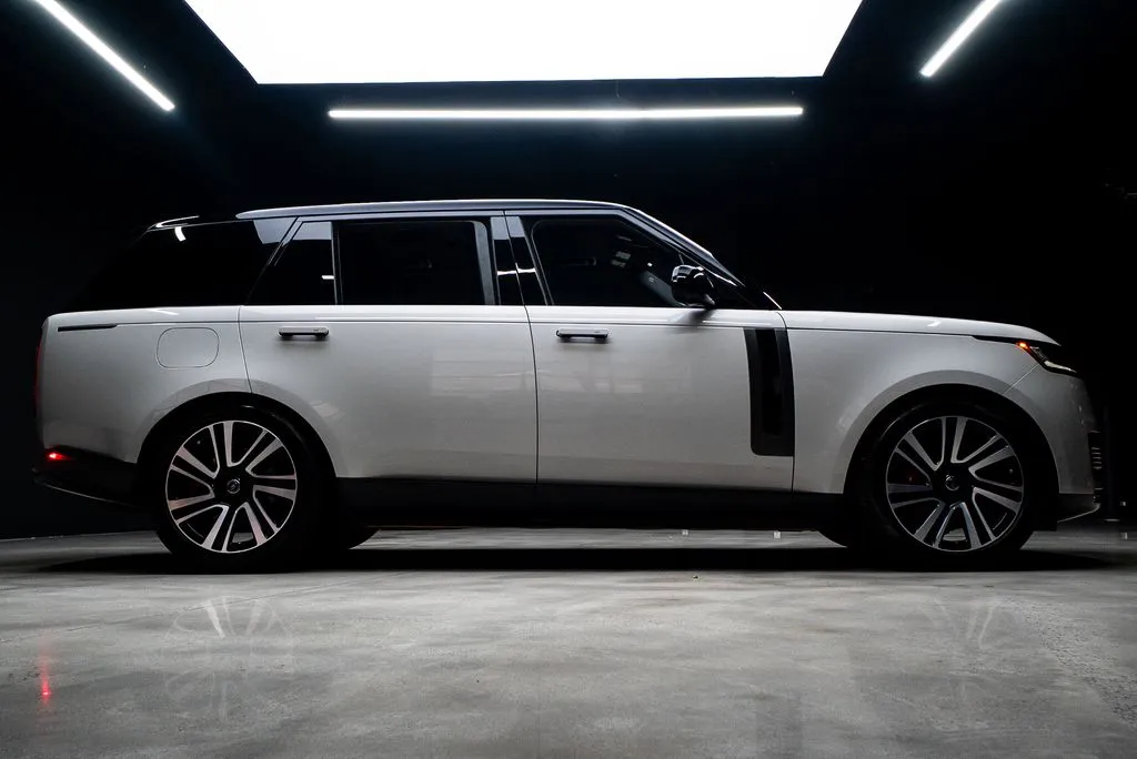 Land Rover Range Rover photo 12