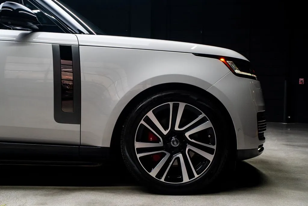 Land Rover Range Rover photo 13
