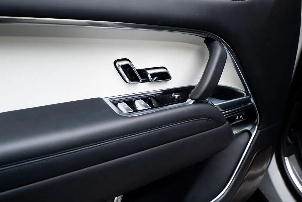 Land Rover Range Rover photo 29