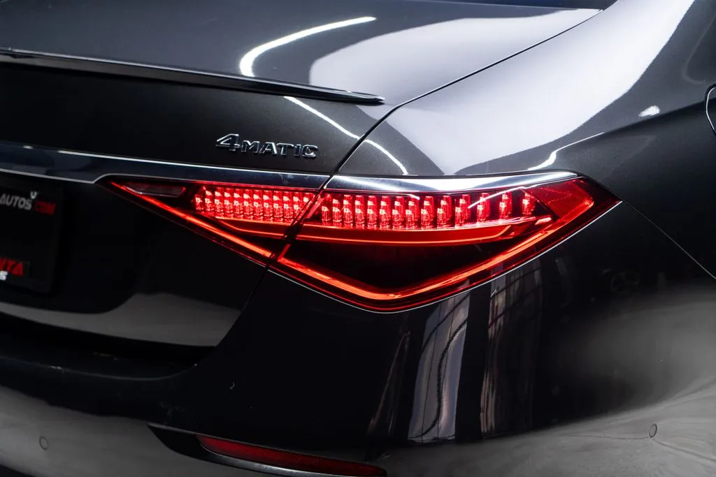 Mercedes-Benz S-Class photo 16