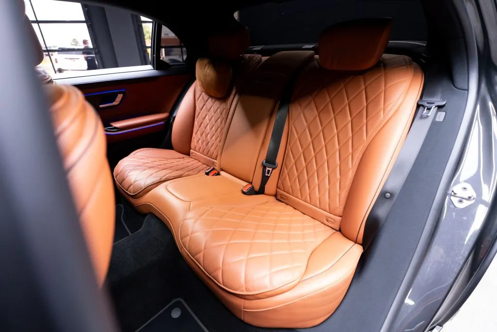 Mercedes-Benz S-Class photo 24