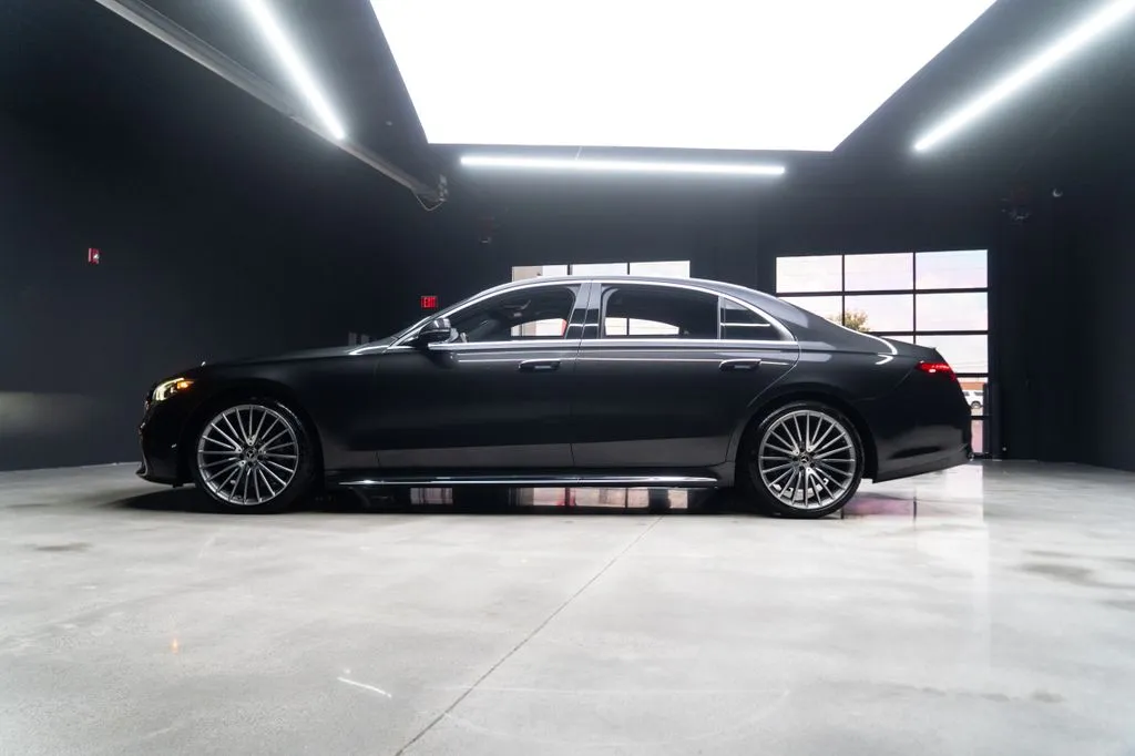 Mercedes-Benz S-Class photo 19