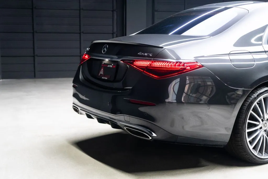 Mercedes-Benz S-Class photo 12