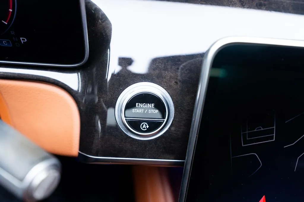 Mercedes-Benz S-Class photo 31