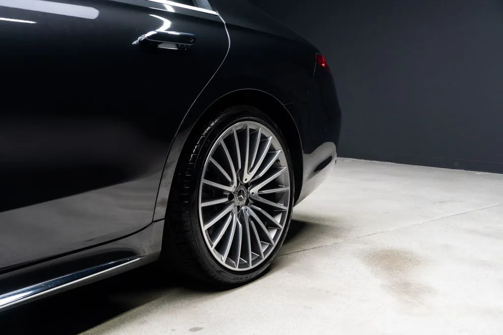 Mercedes-Benz S-Class photo 20