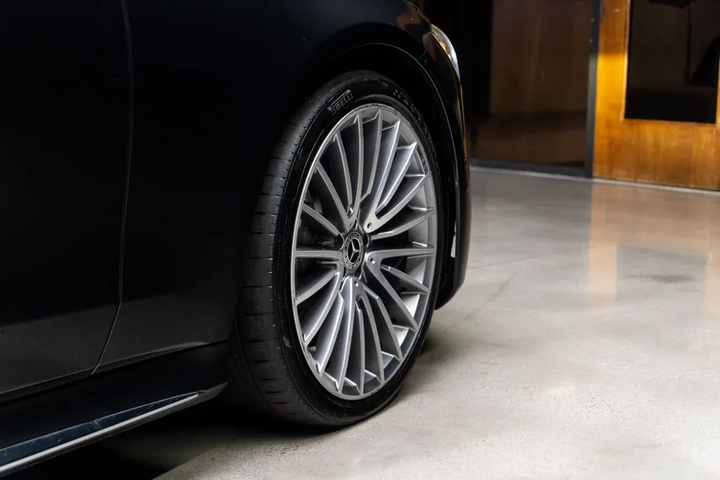 Mercedes-Benz S-Class photo 11