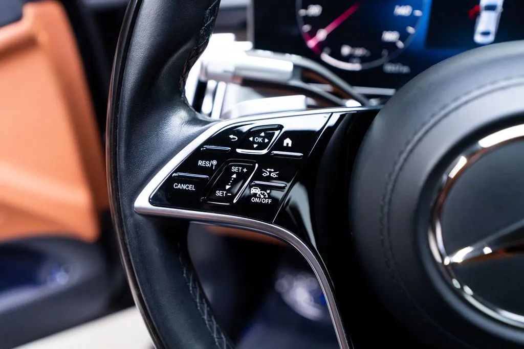Mercedes-Benz S-Class photo 34