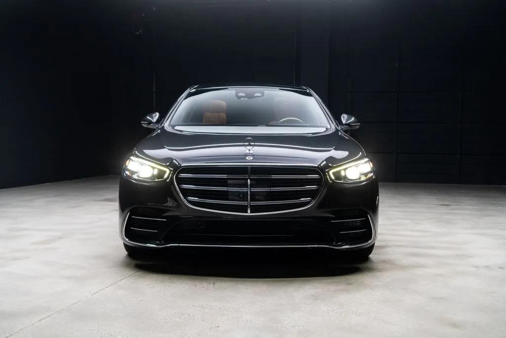 Mercedes-Benz S-Class photo 4
