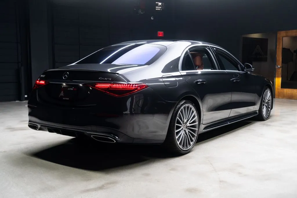 Mercedes-Benz S-Class photo 13