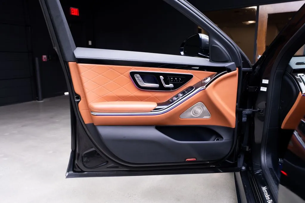 Mercedes-Benz S-Class photo 22