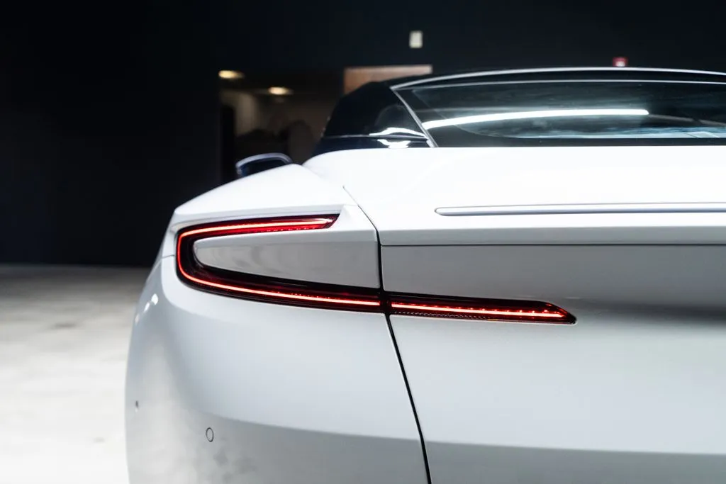 Aston Martin DB11 photo 20