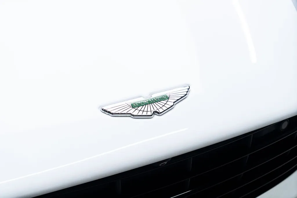 Aston Martin DB11 photo 6