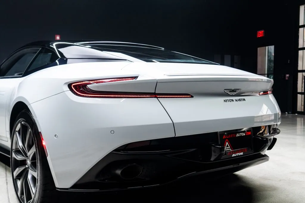 Aston Martin DB11 photo 21