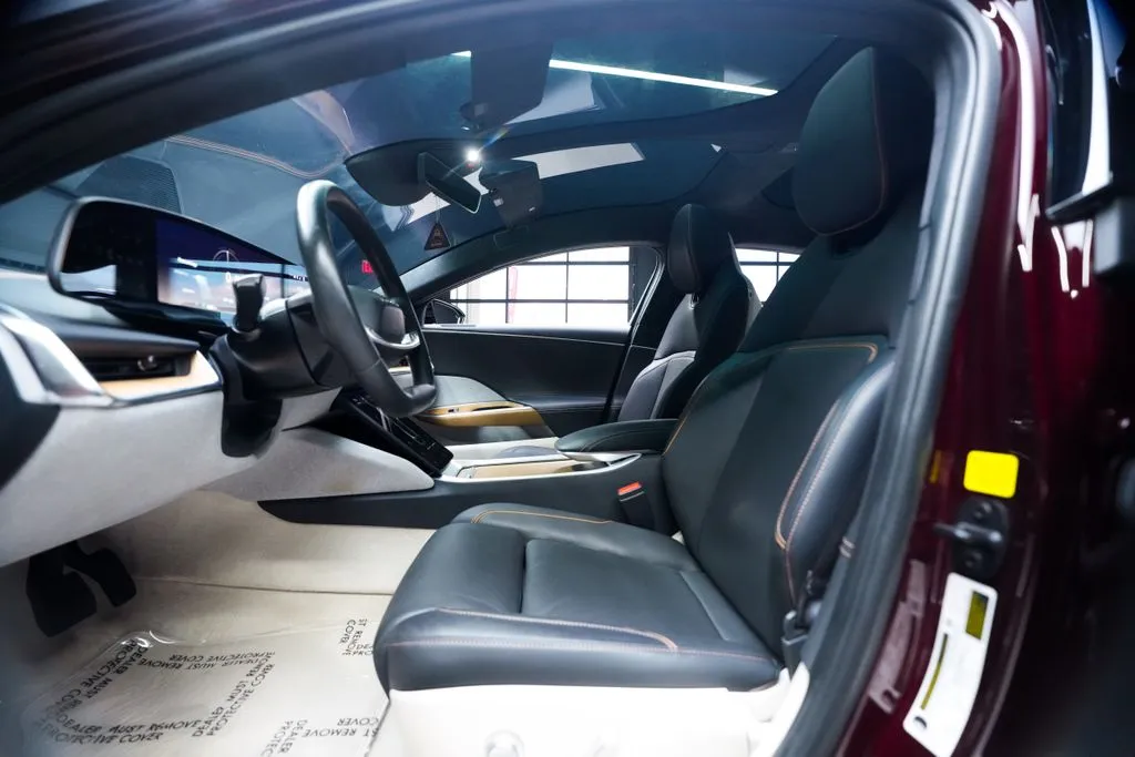 Lucid Air photo 30