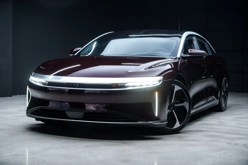 Lucid Air photo 2