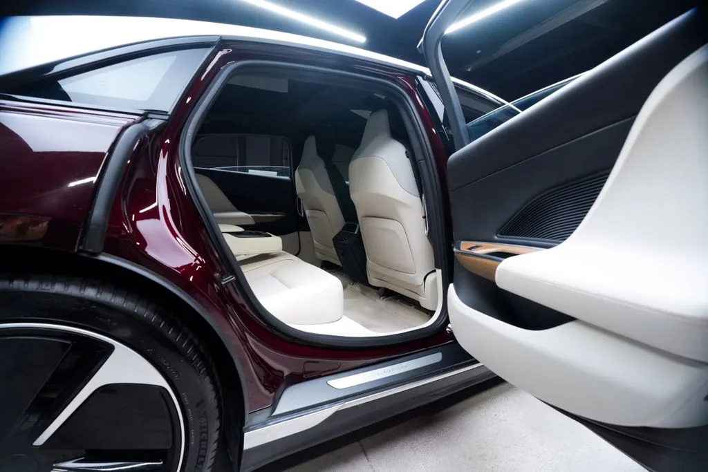 Lucid Air photo 55