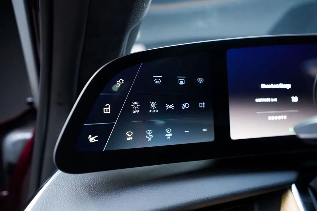 Lucid Air photo 33