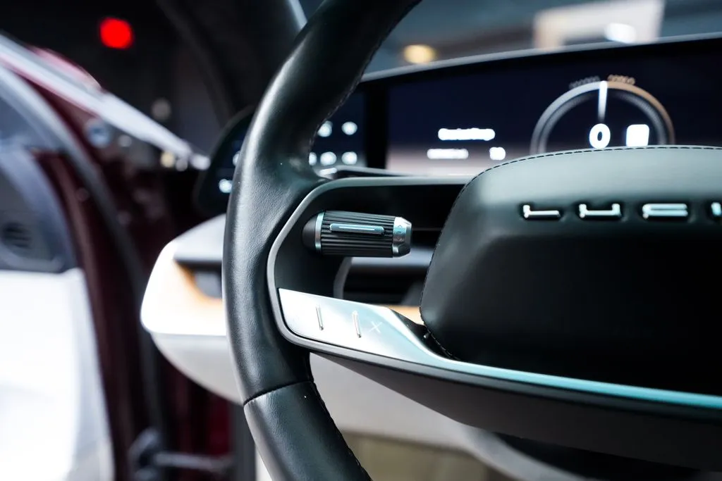 Lucid Air photo 35