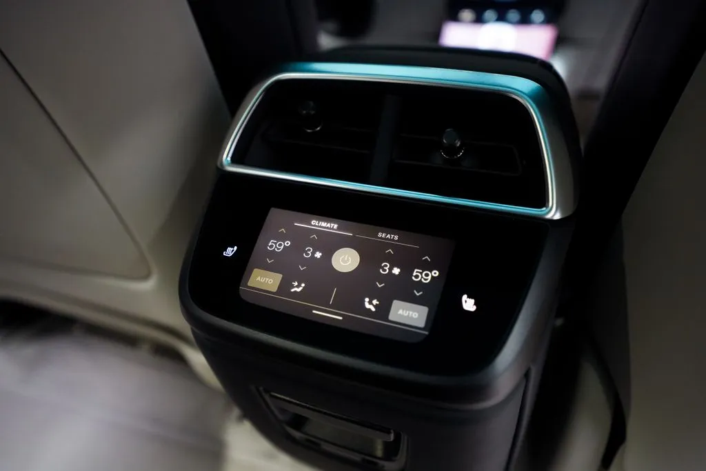 Lucid Air photo 50