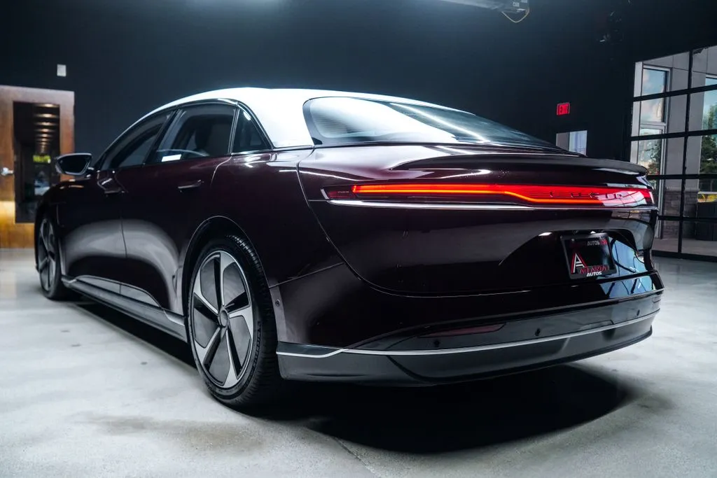 Lucid Air photo 25