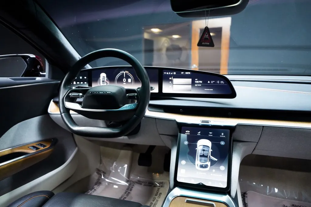 Lucid Air photo 48