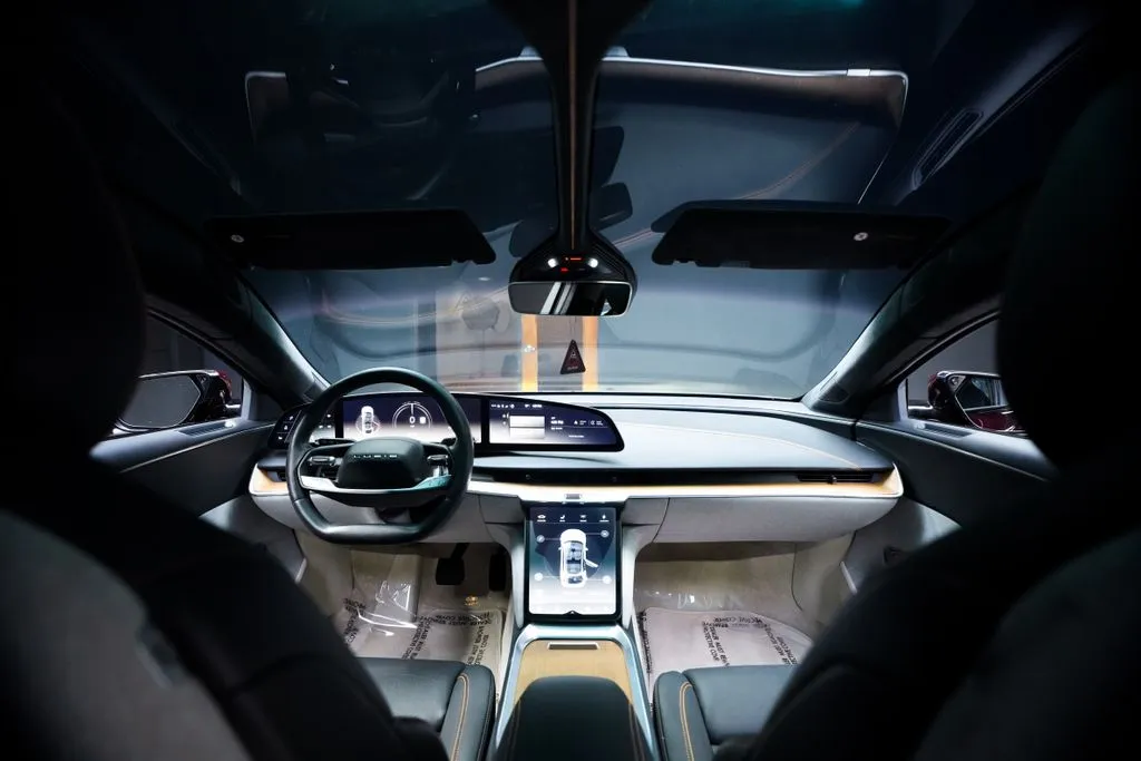 Lucid Air photo 47