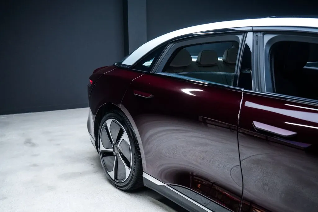 Lucid Air photo 18