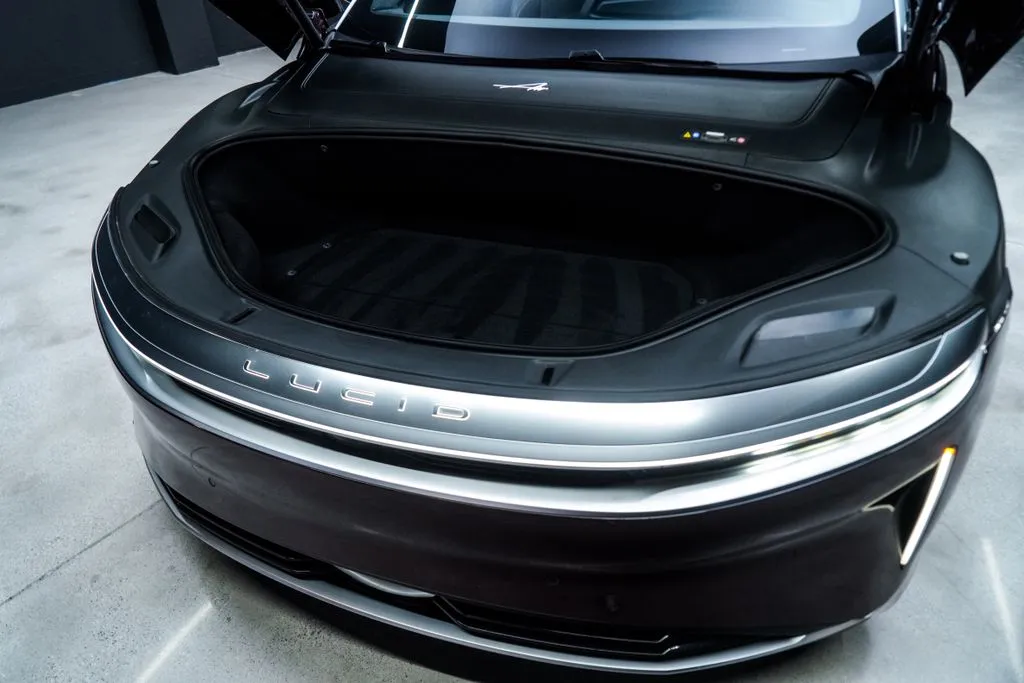 Lucid Air photo 9