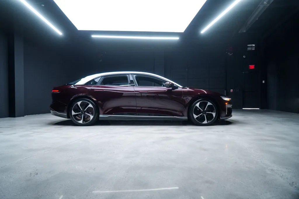 Lucid Air photo 12
