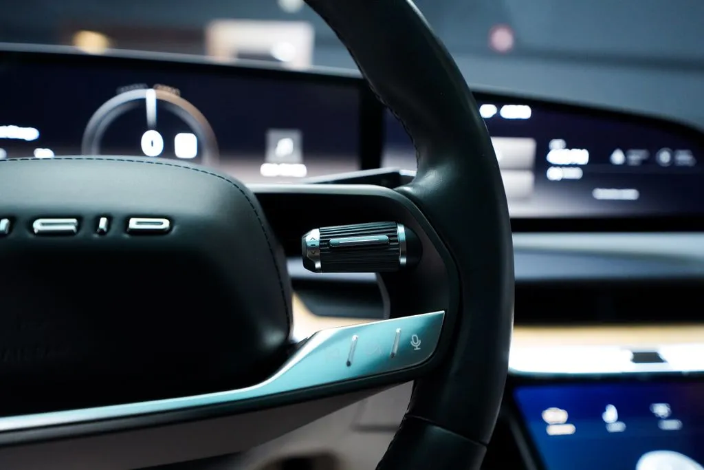 Lucid Air photo 36