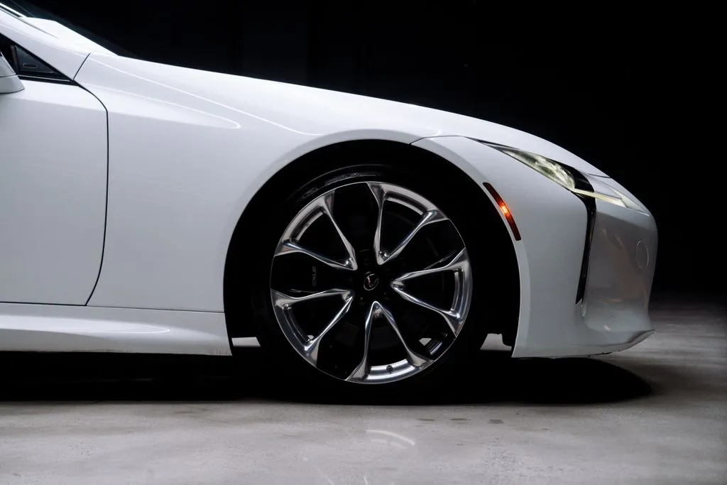 Lexus LC photo 11
