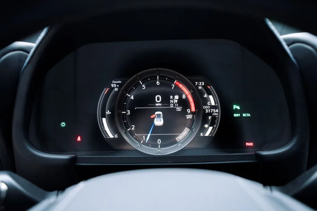 Lexus LC photo 33