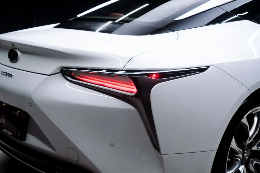 Lexus LC photo 16