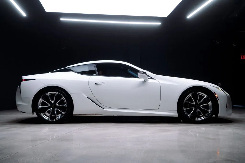 Lexus LC photo 10