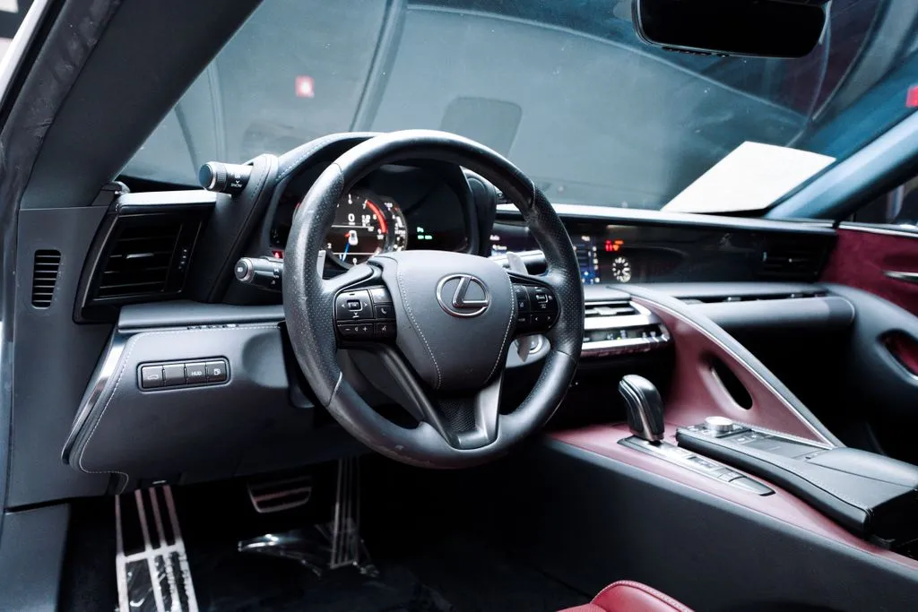 Lexus LC photo 29