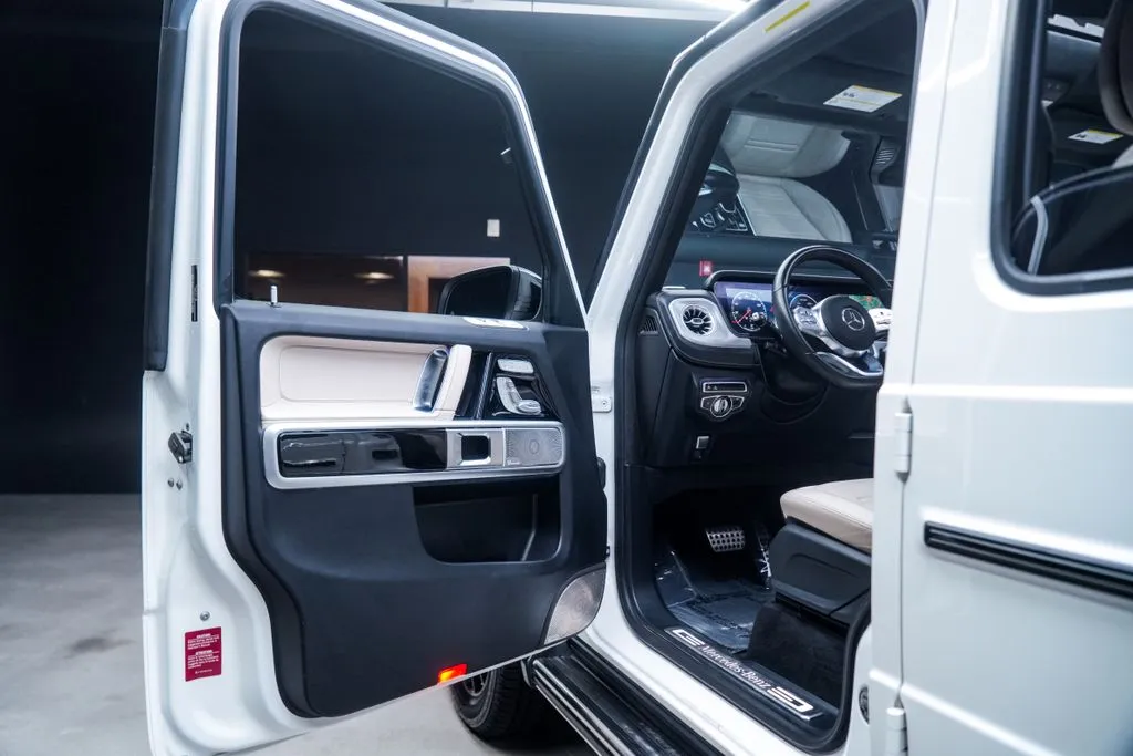 Mercedes-Benz G-Class photo 26