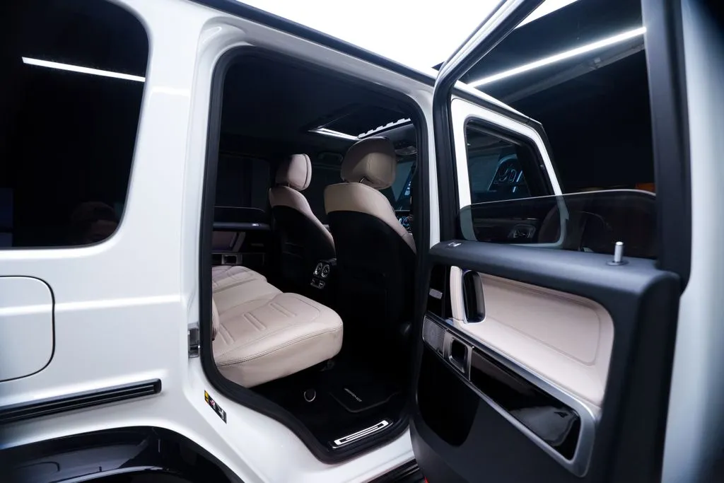 Mercedes-Benz G-Class photo 51