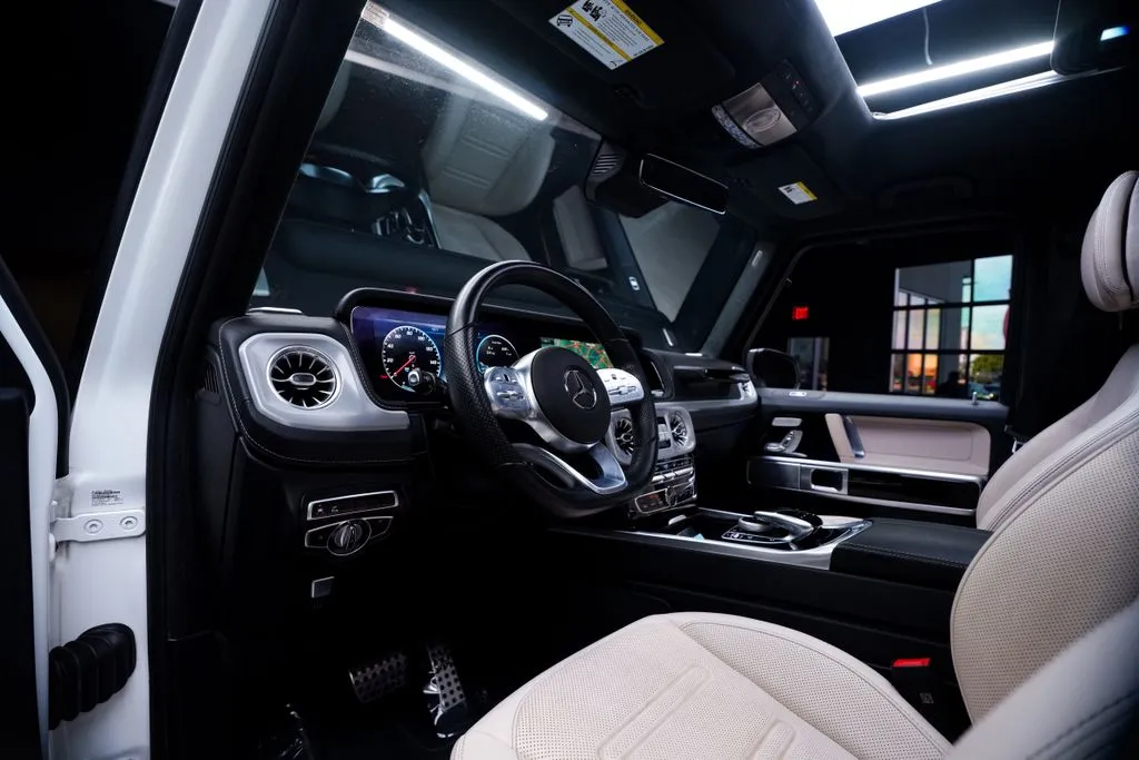 Mercedes-Benz G-Class photo 33