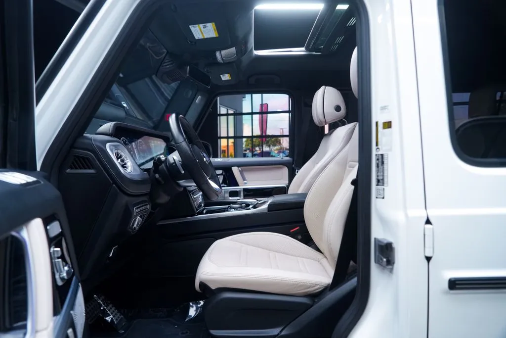 Mercedes-Benz G-Class photo 30