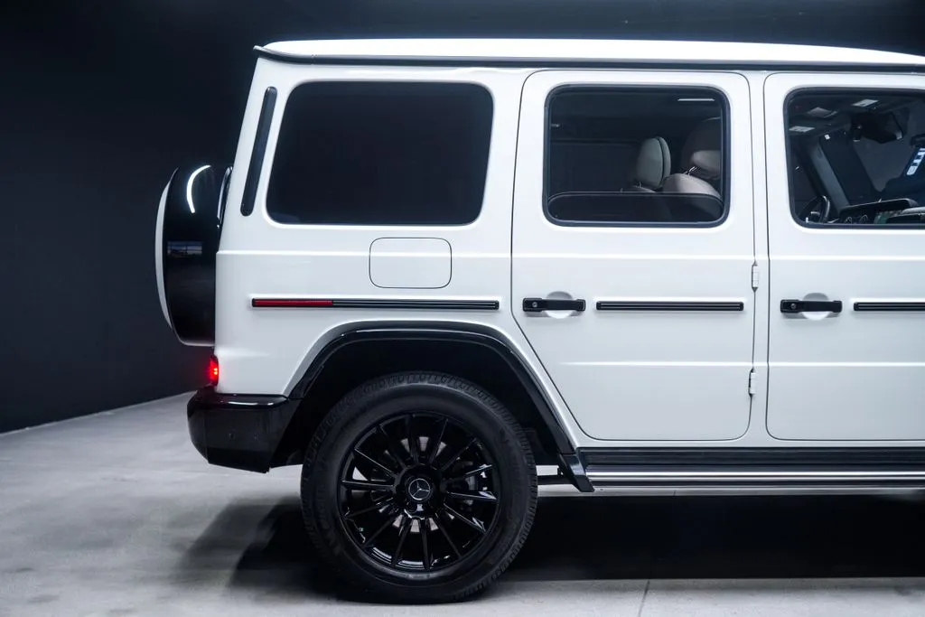 Mercedes-Benz G-Class photo 17